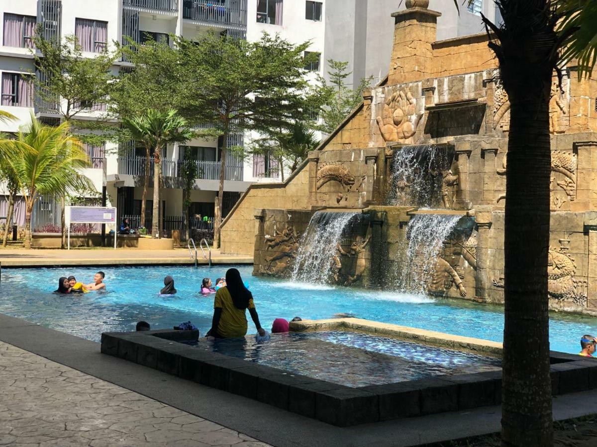 SWISS GARDEN RESIDENCE Beach Resort LUXURY apartment&FaMiLy SUITE Kuantan Exterior foto